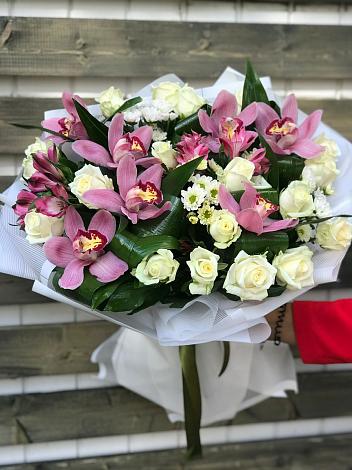 Букет цветов из: Розы и Хризантемы в Будённовской