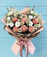 Букет цветов из:  Розы, Альстромерии и Лизиантусы #REPLACE_PRED# Будённовской