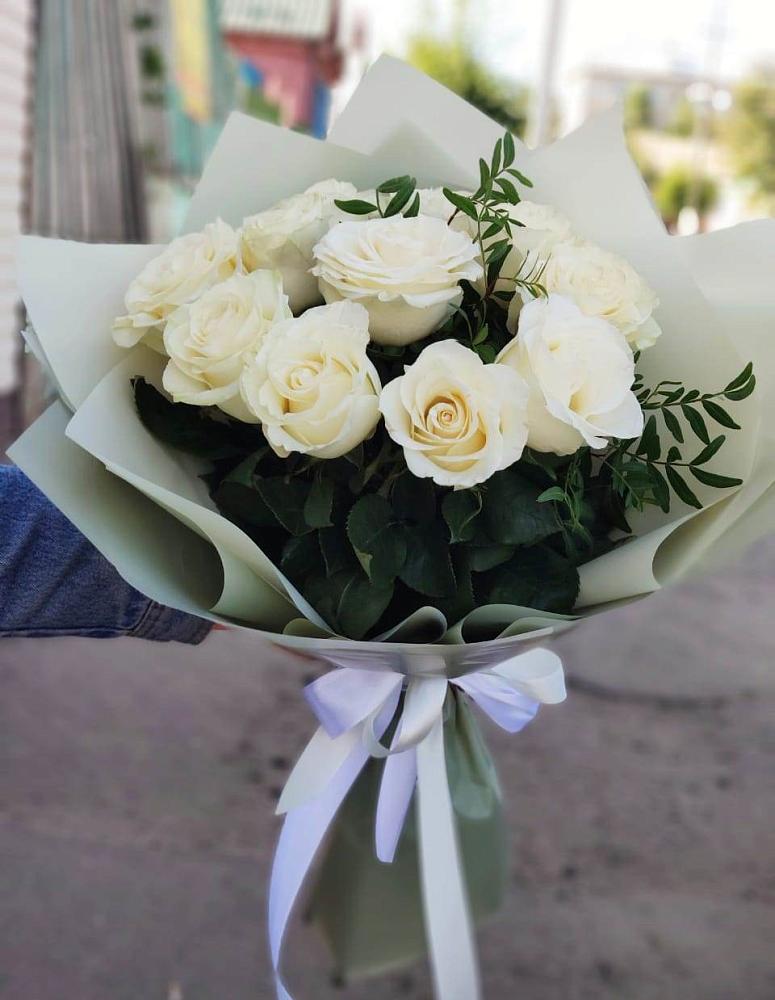 Букет Белые розы Проуд в Будённовской