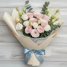 Букет цветов из:  Лизиантусы в Будённовской