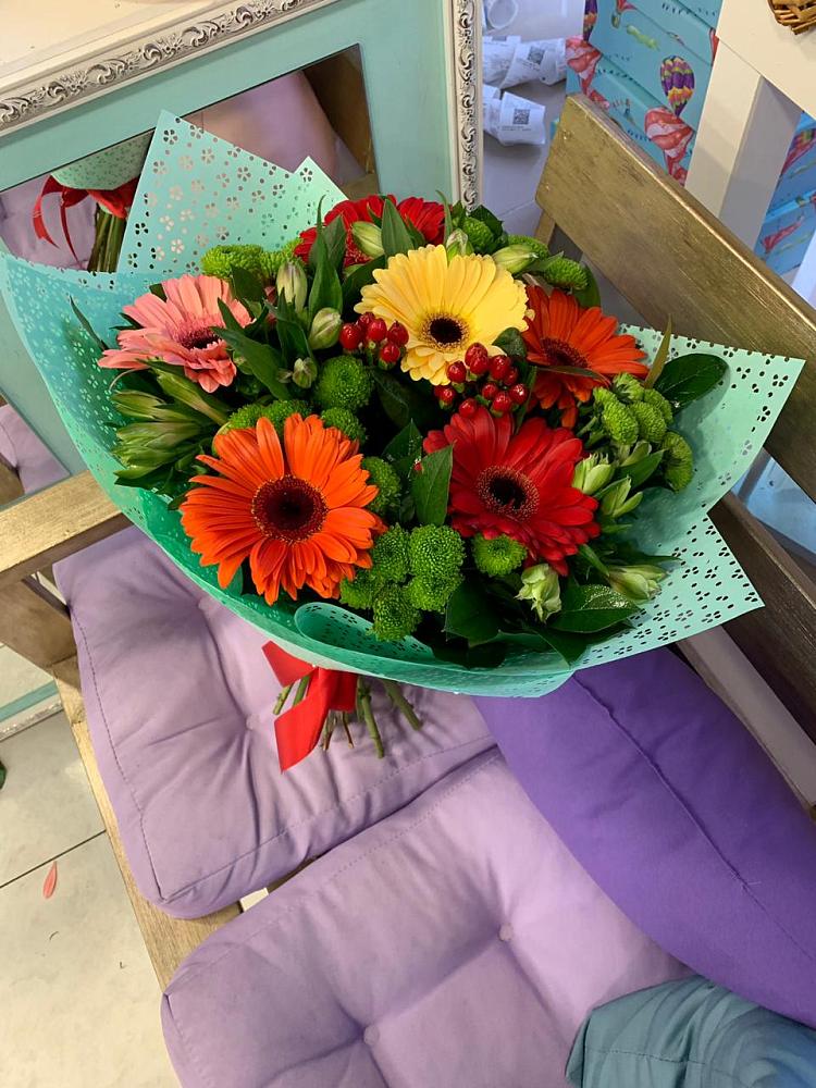 Букет цветов из: Герберы, Хризантемы и Альстромерии в Будённовской