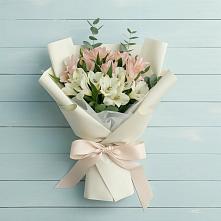 Букет цветов из:  Альстромерии в Будённовской