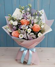 Букет цветов из:  Лизиантусы, Розы, Альстромерии и Гипсофила в Будённовской