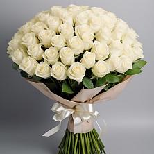 Букет 101 беля роза Белоснежка в Будённовской