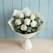 Букет Белые розы в Эвкалипте в Будённовской