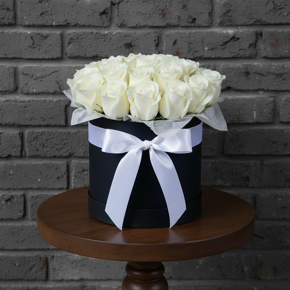 Цветочная композиция из Розы в шляпной коробке в Будённовской