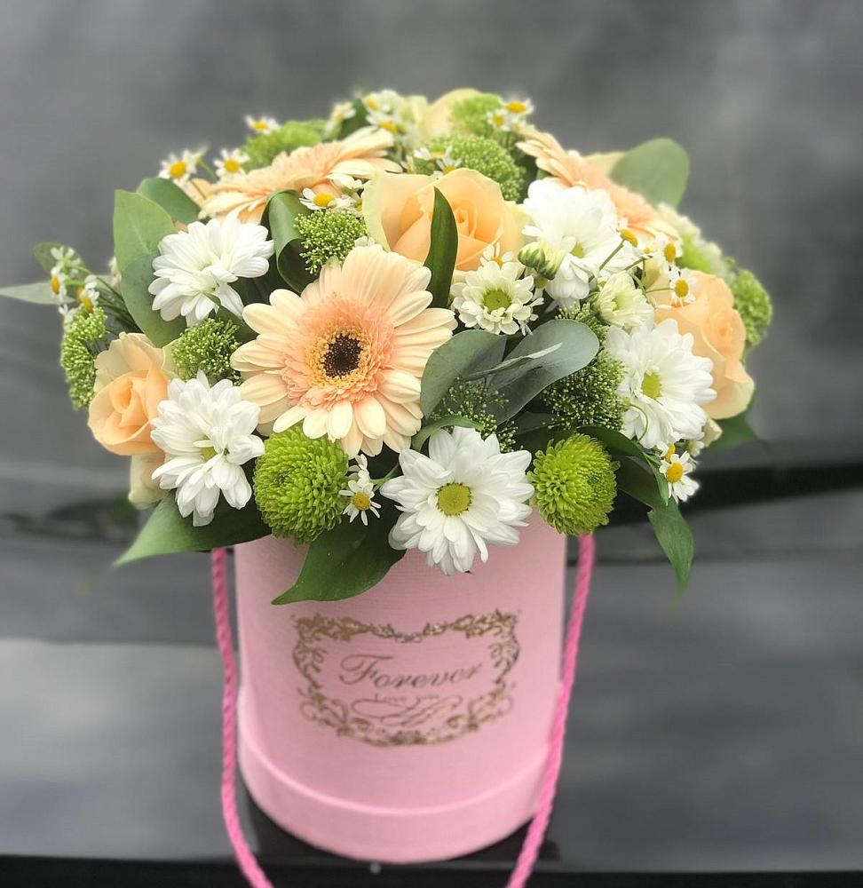 Цветочная композиция из Розы, Герберы и Хризантемы в шляпной коробке в Будённовской